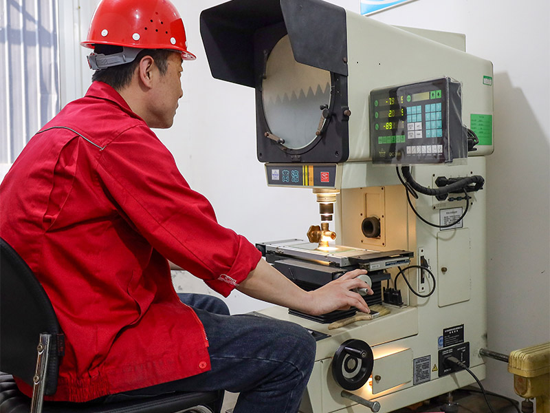 Thread Projection Detection